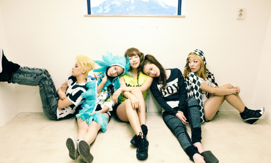 20110412_fx_teaser_group.jpg